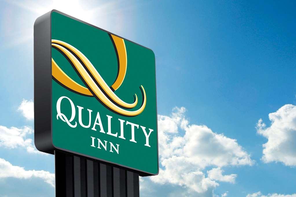 Quality Inn Lexington -Horse Park Екстериор снимка