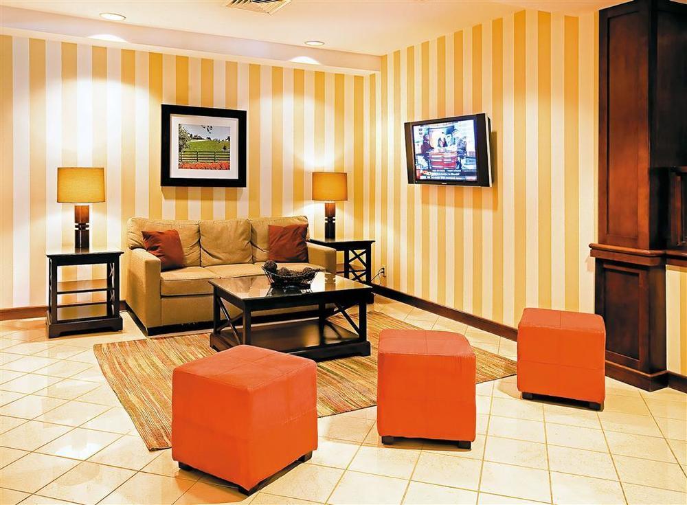Quality Inn Lexington -Horse Park Интериор снимка