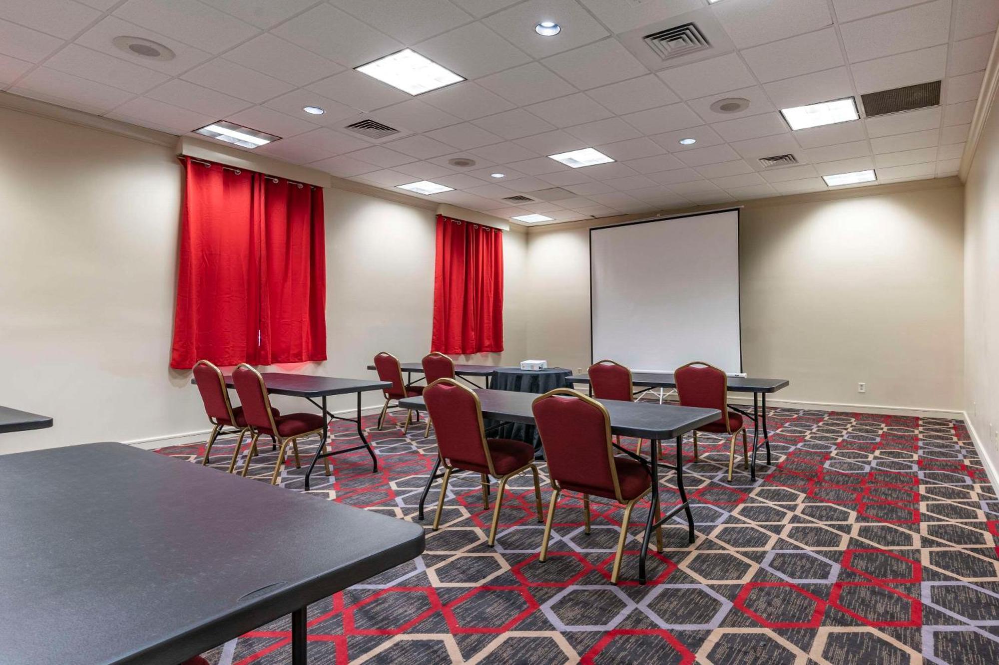 Quality Inn Lexington -Horse Park Екстериор снимка