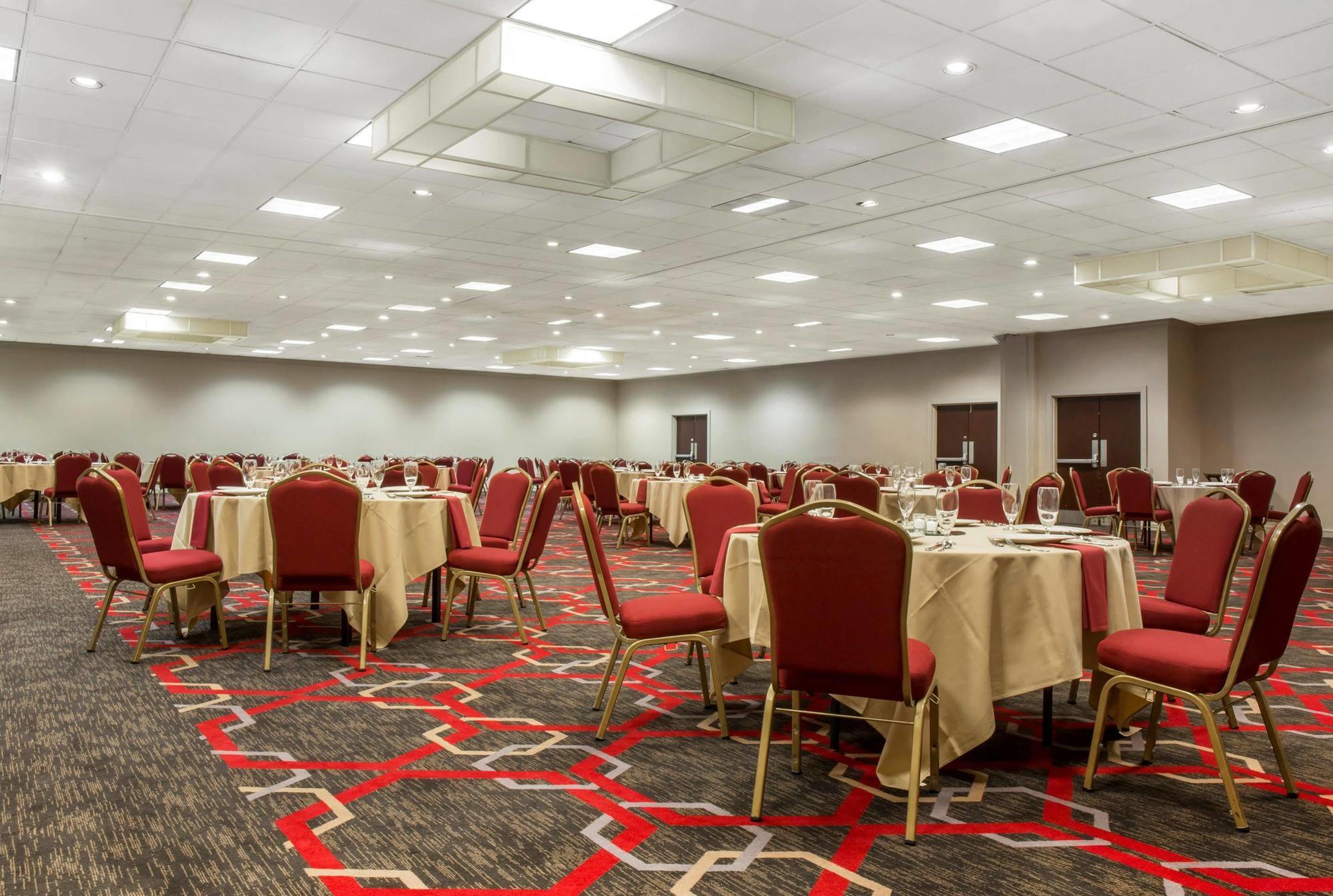 Quality Inn Lexington -Horse Park Екстериор снимка