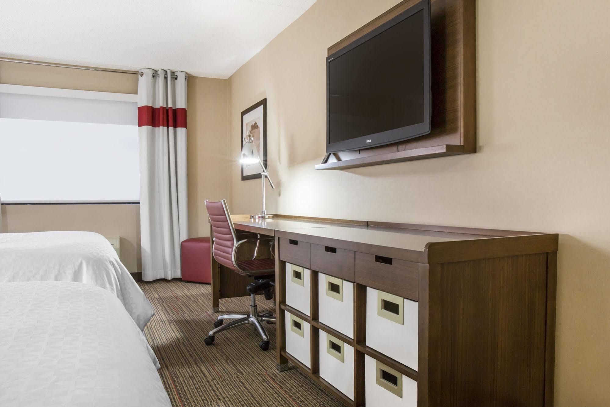 Quality Inn Lexington -Horse Park Екстериор снимка