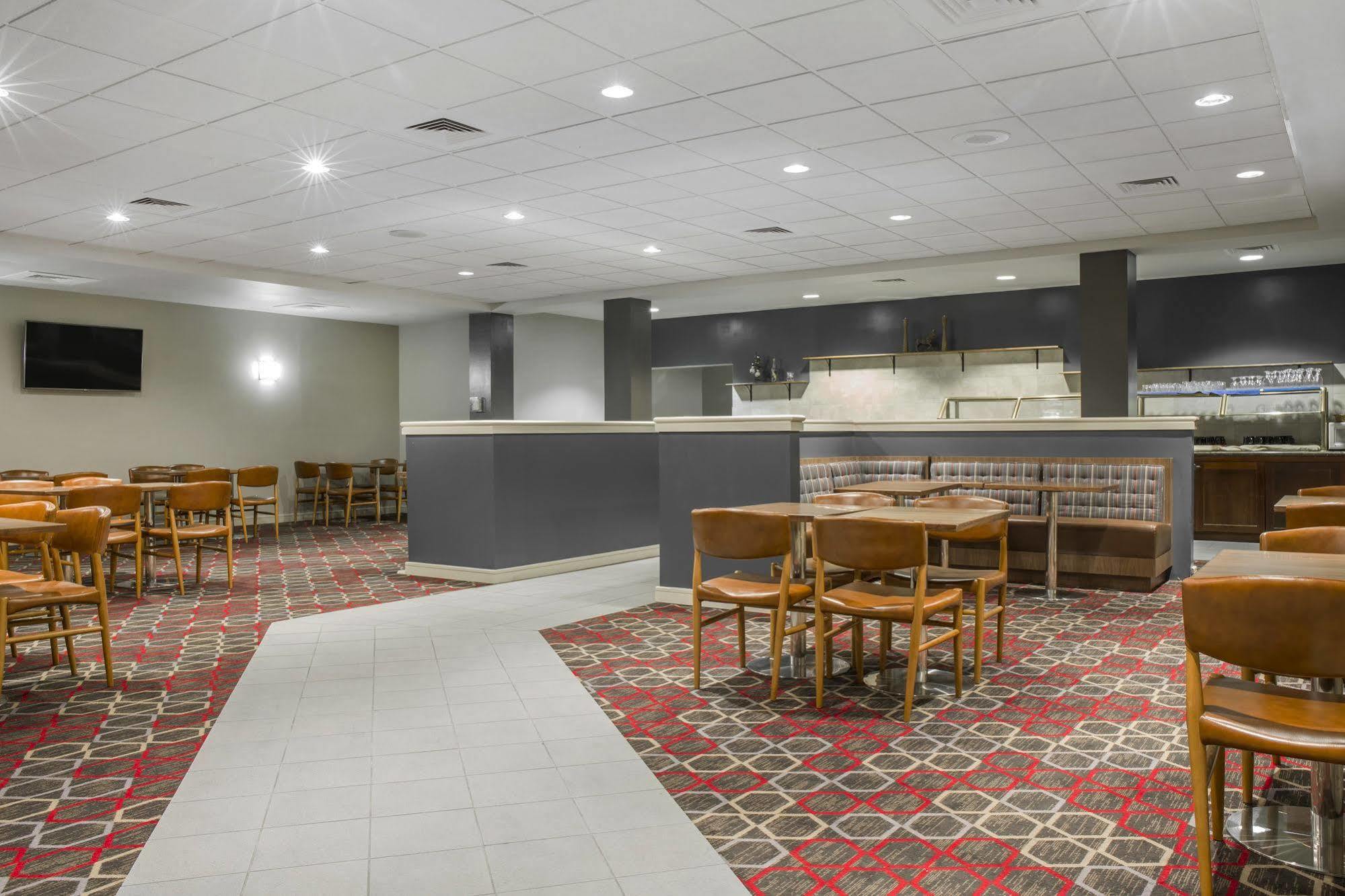 Quality Inn Lexington -Horse Park Екстериор снимка